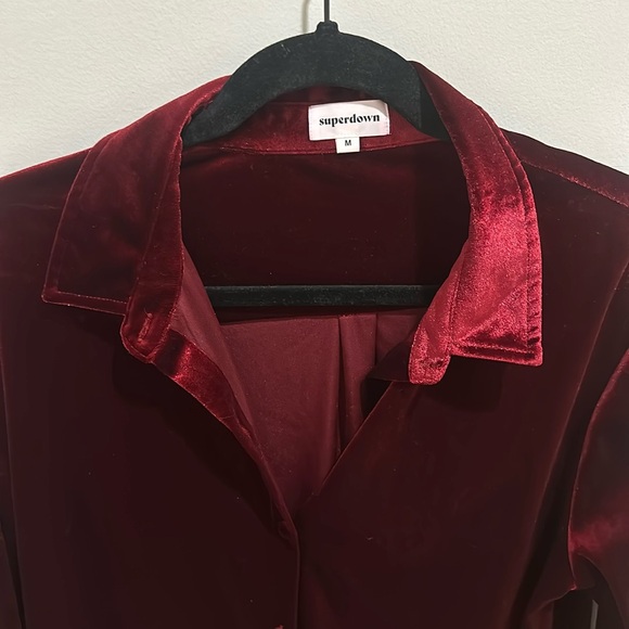 Superdown Vella Velvet Dress in Wine - Picture 5 of 6